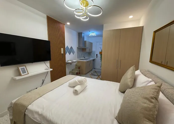 Aparthotel Madr Excellence At Commonwealth The Residences 3*