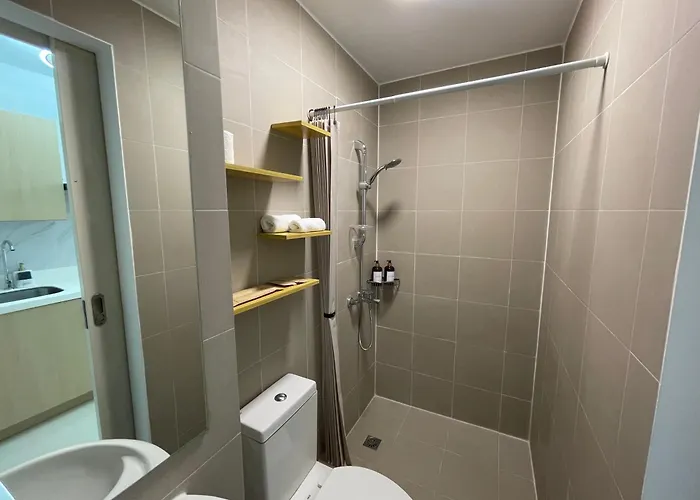 Madr Excellence At Commonwealth The Residences 3*
